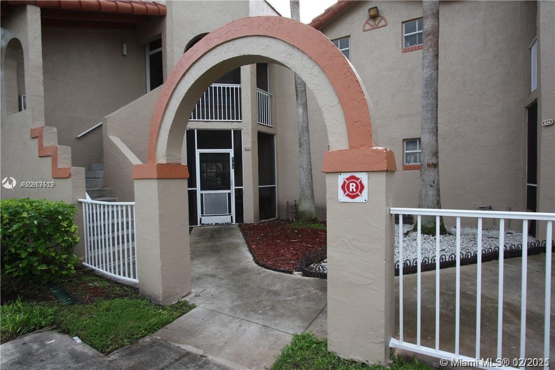 8630 SW 3rd St #105, Pembroke Pines, FL 33025