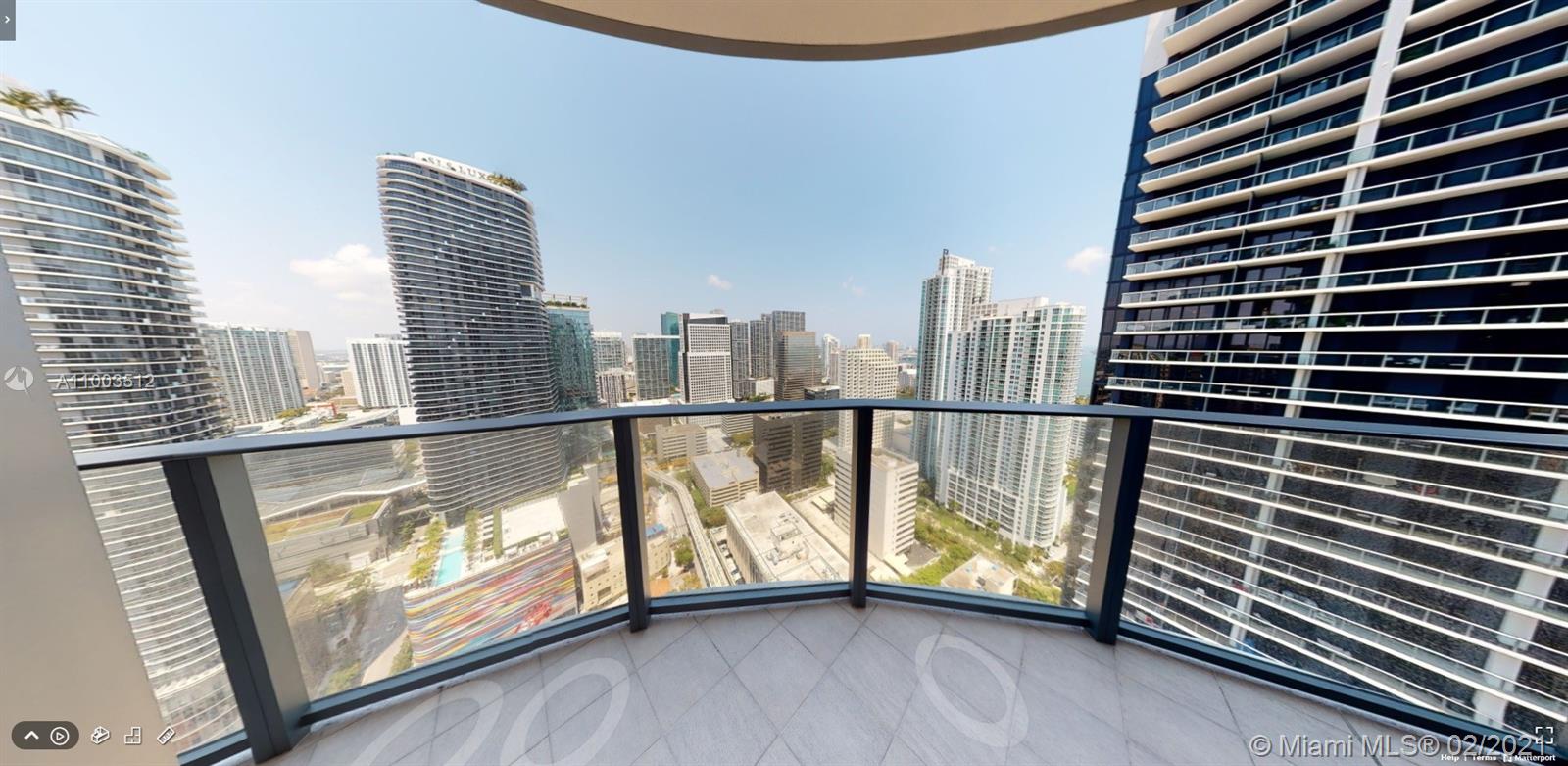 Miami, FL 33131,1000 Brickell Plaza #3915