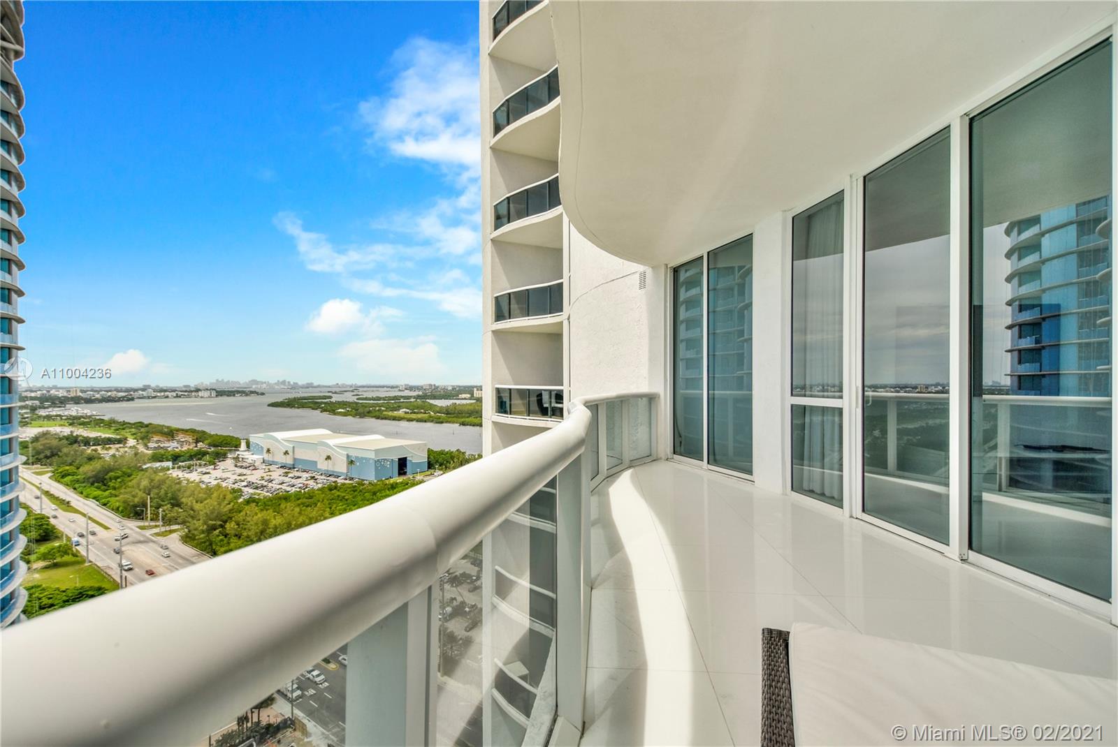 Sunny Isles Beach, FL 33160,15811 Collins Ave #2307