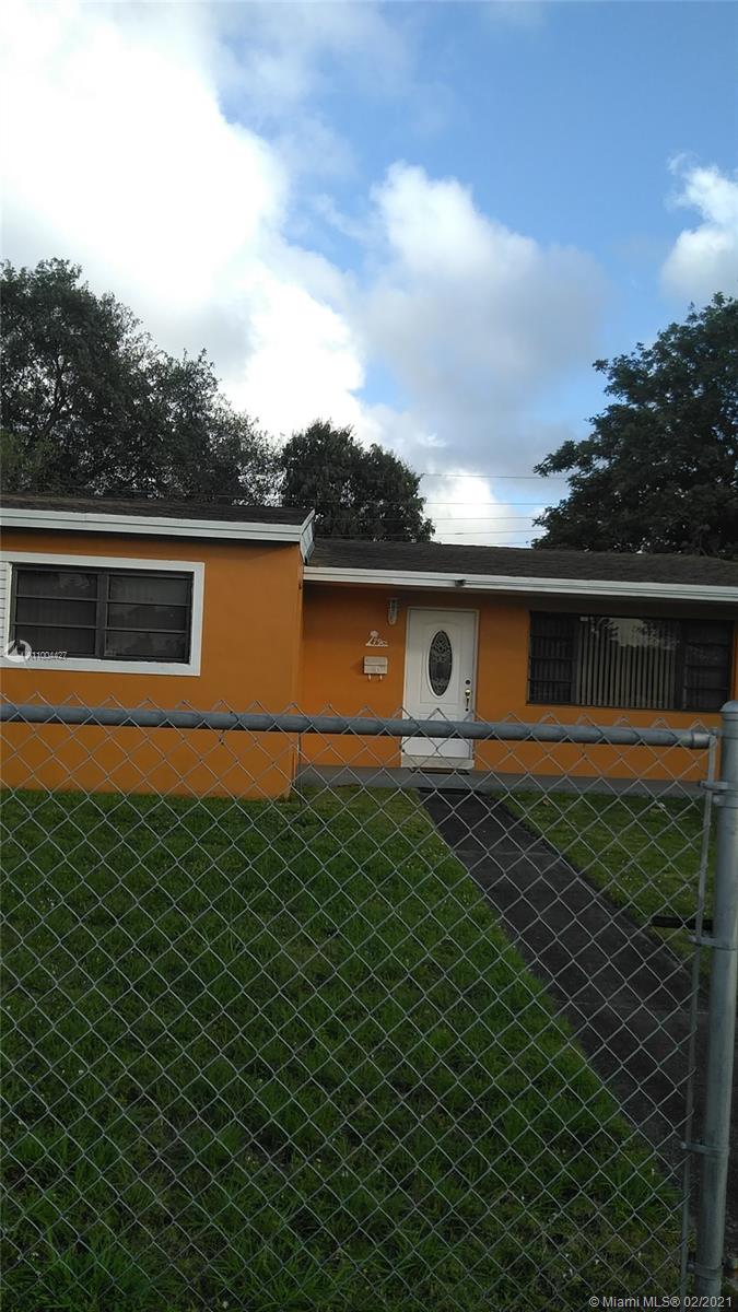 790 NW 184th Dr, Miami Gardens, FL 33169