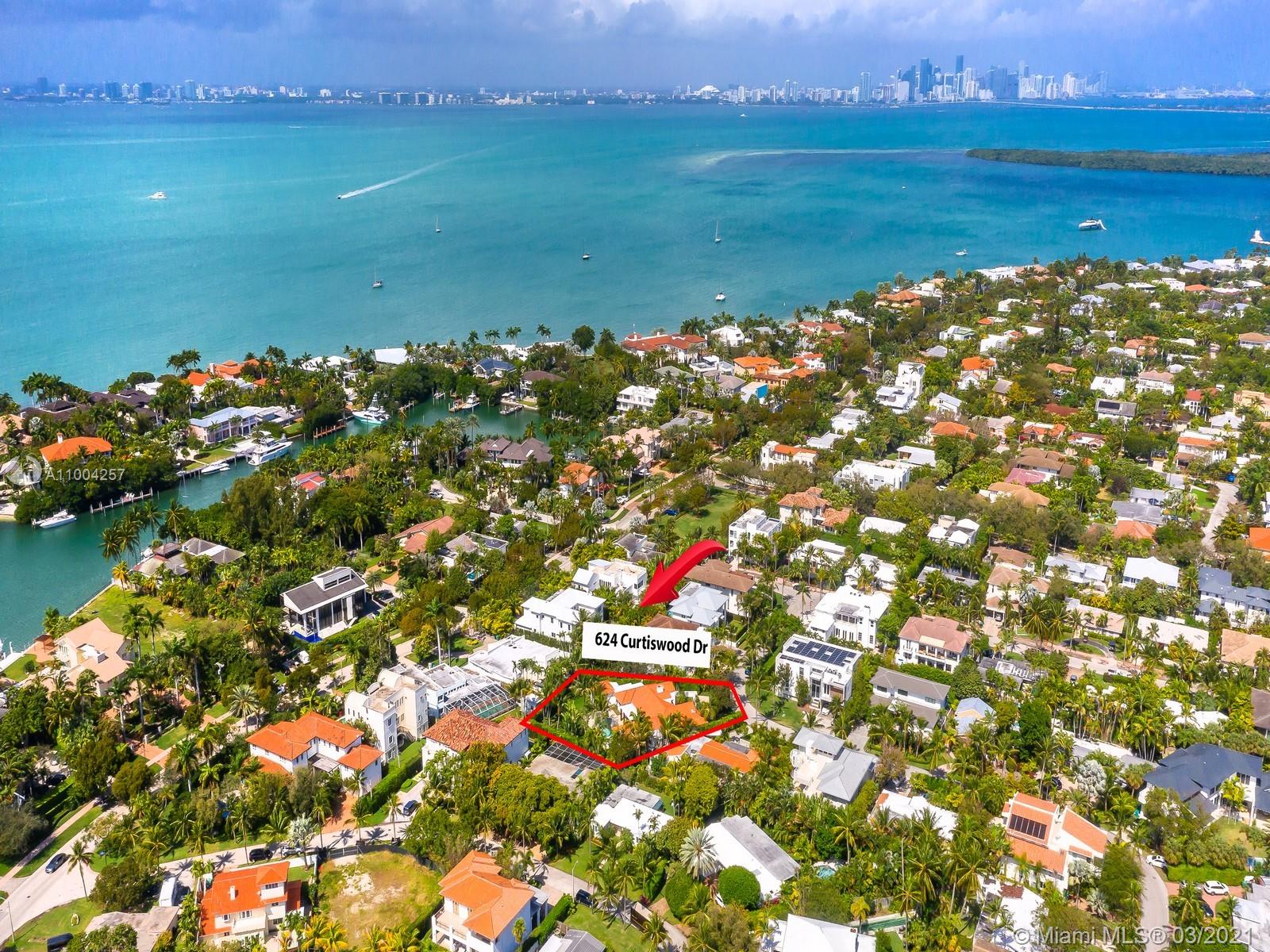 Key Biscayne, FL 33149,624 Curtiswood Dr