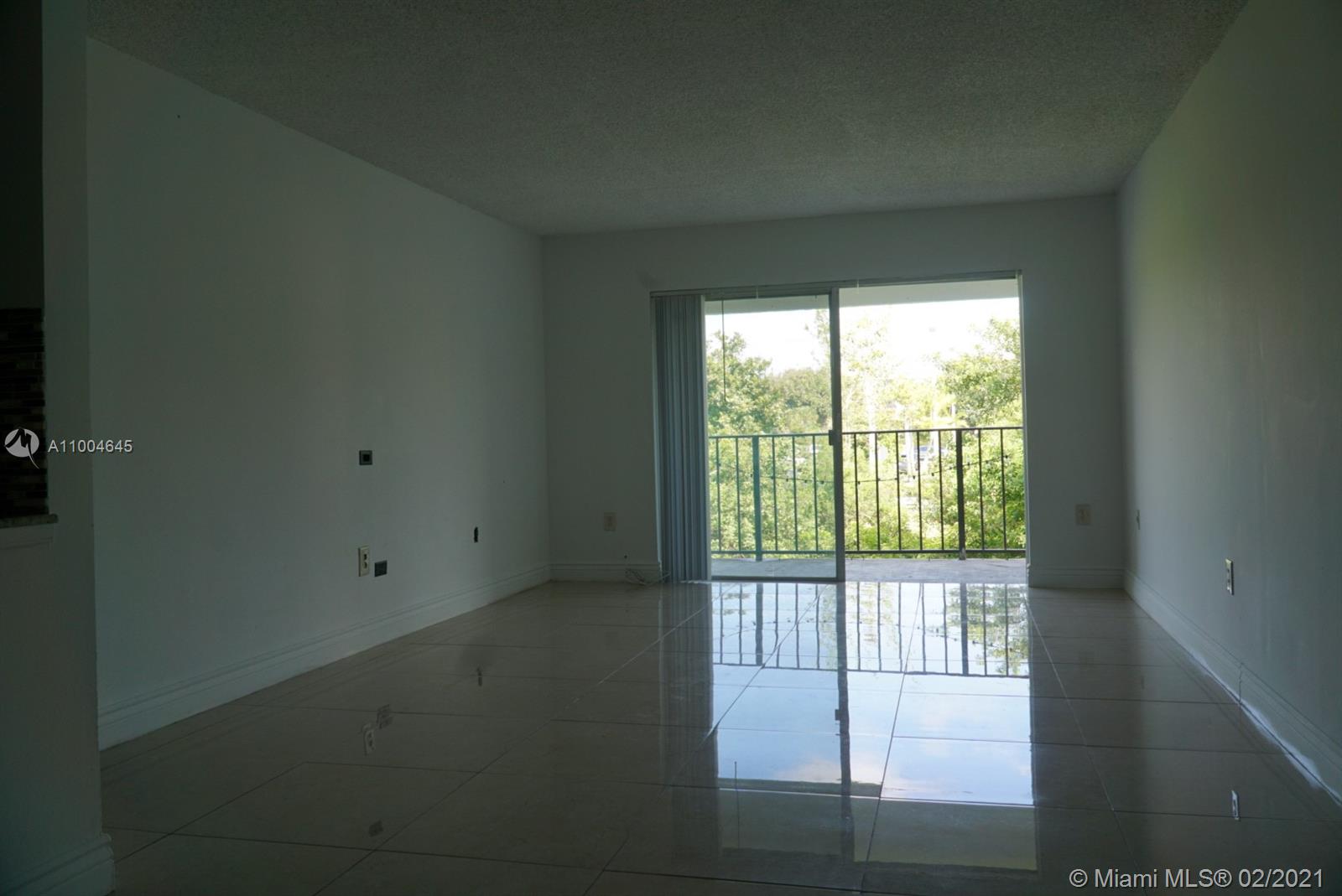 Miami, FL 33174,9405 W Flagler St #212D