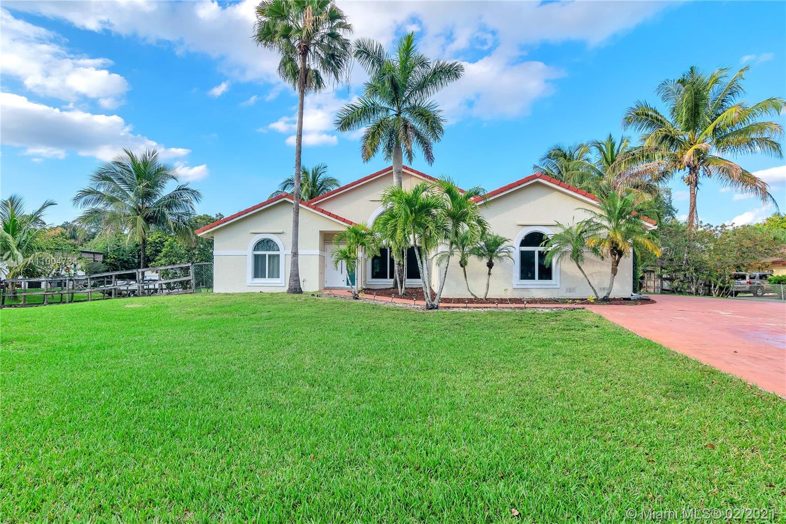 14441 SW 17th St, Davie, FL 33325