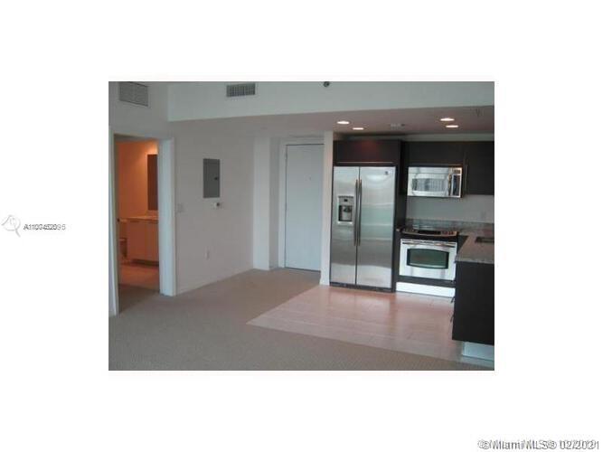 Miami, FL 33131,950 Brickell Bay Dr #1709