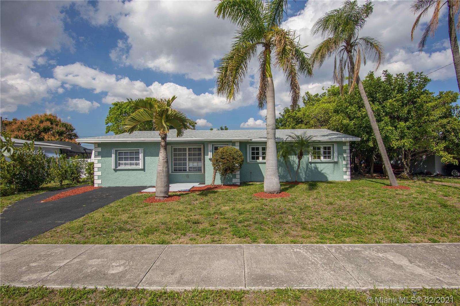 421 NE 39th St, Deerfield Beach, FL 33064