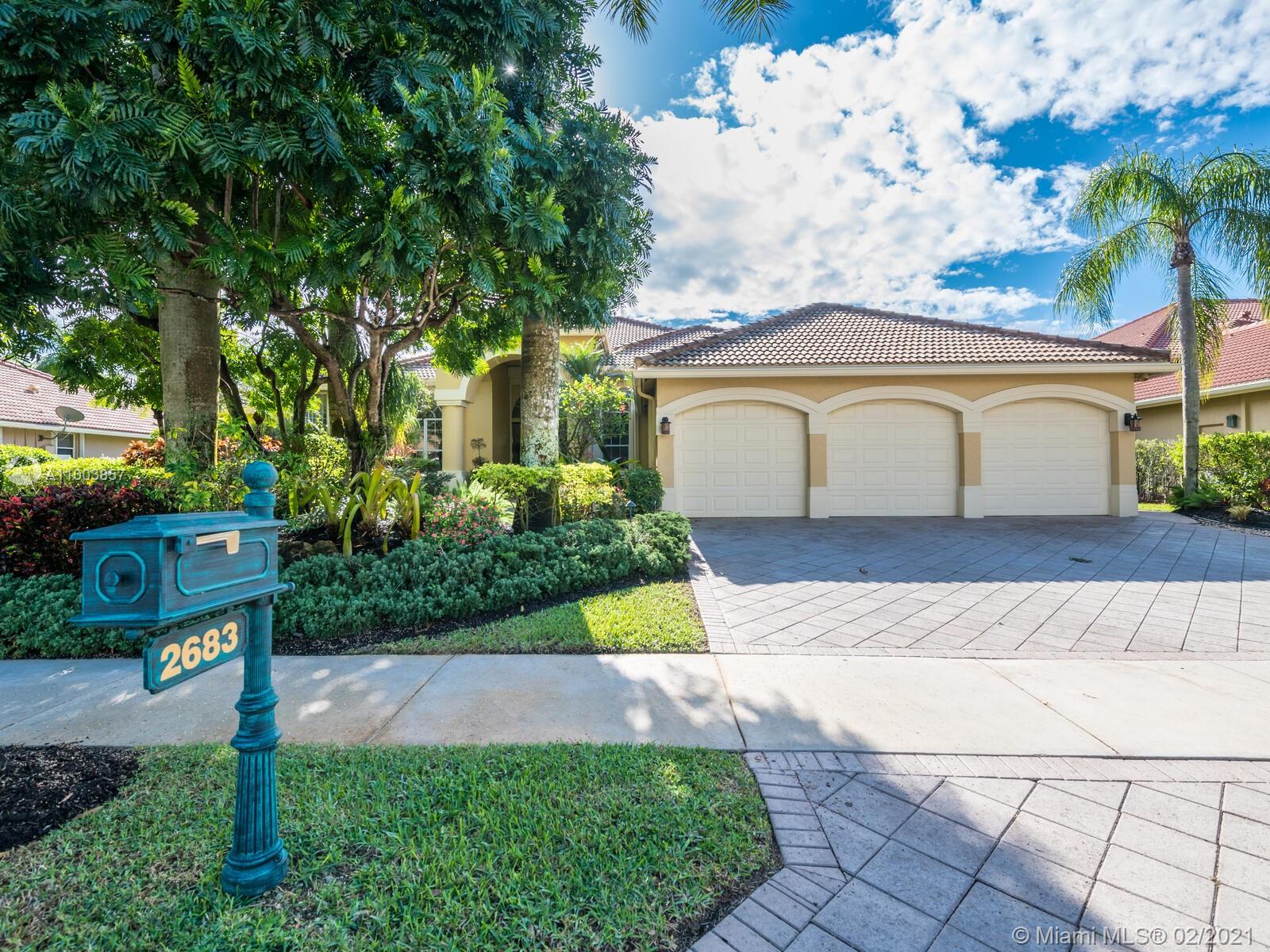 Weston, FL 33332,2683 Cypress Ln