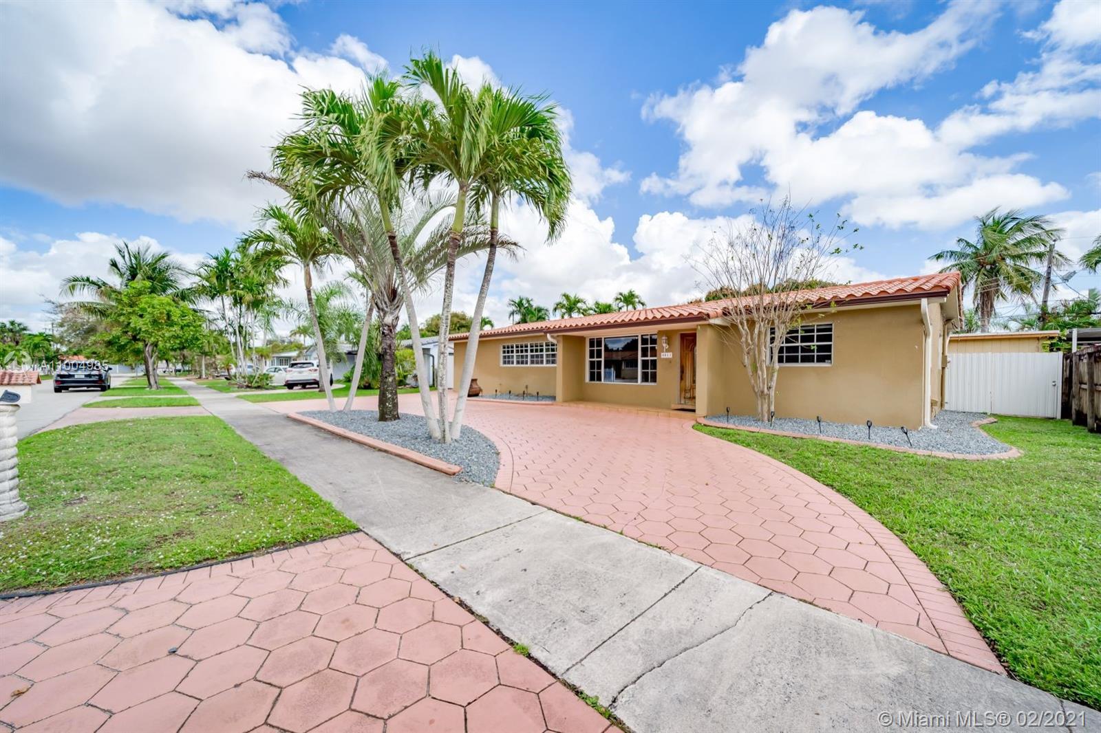 8013 W 15th Ave, Hialeah, FL 33014