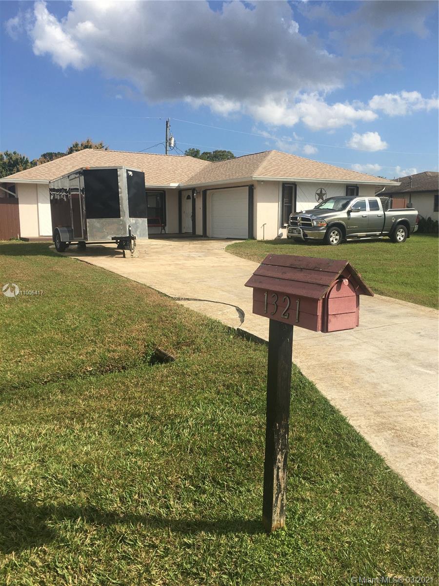 1321 SE Ladner St, Port St. Lucie, FL 34983