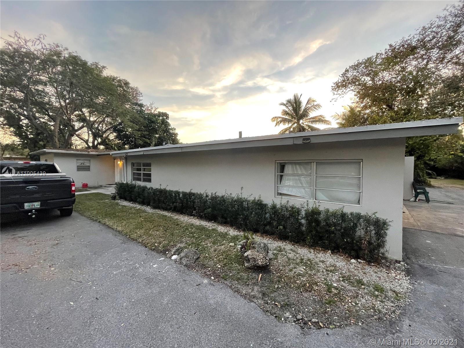 Pinecrest, FL 33156,11720 SW 77th Ave