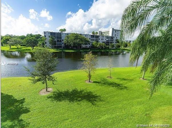 2108 S Cypress Bend Dr #210, Pompano Beach, FL 33069