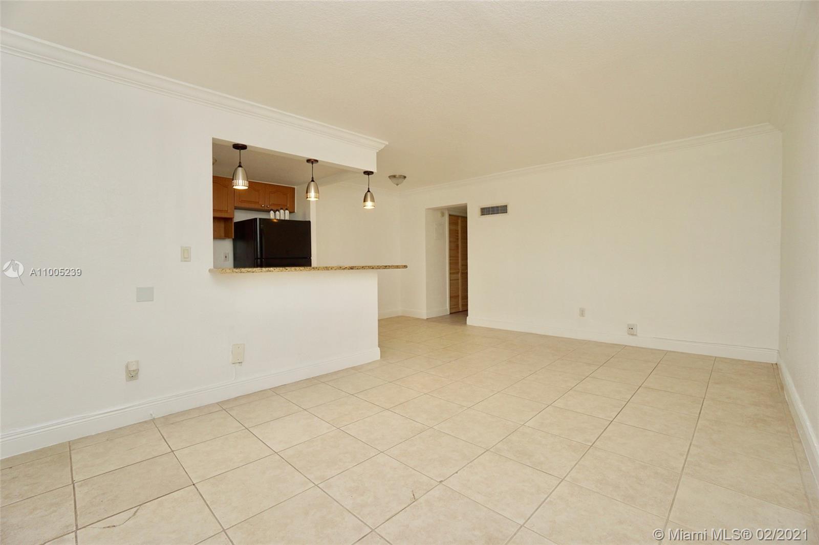 7101 SW 89 Ct. #302,  Miami,  FL 33173