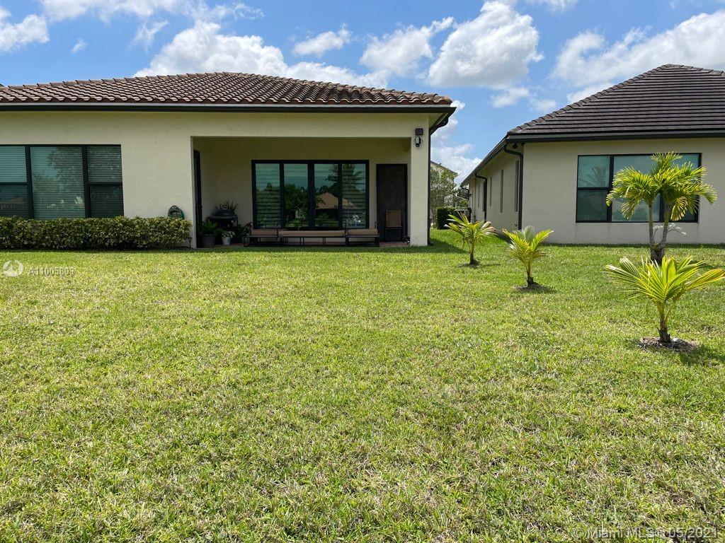 Pembroke Pines, FL 33025,11337 SW 12th St