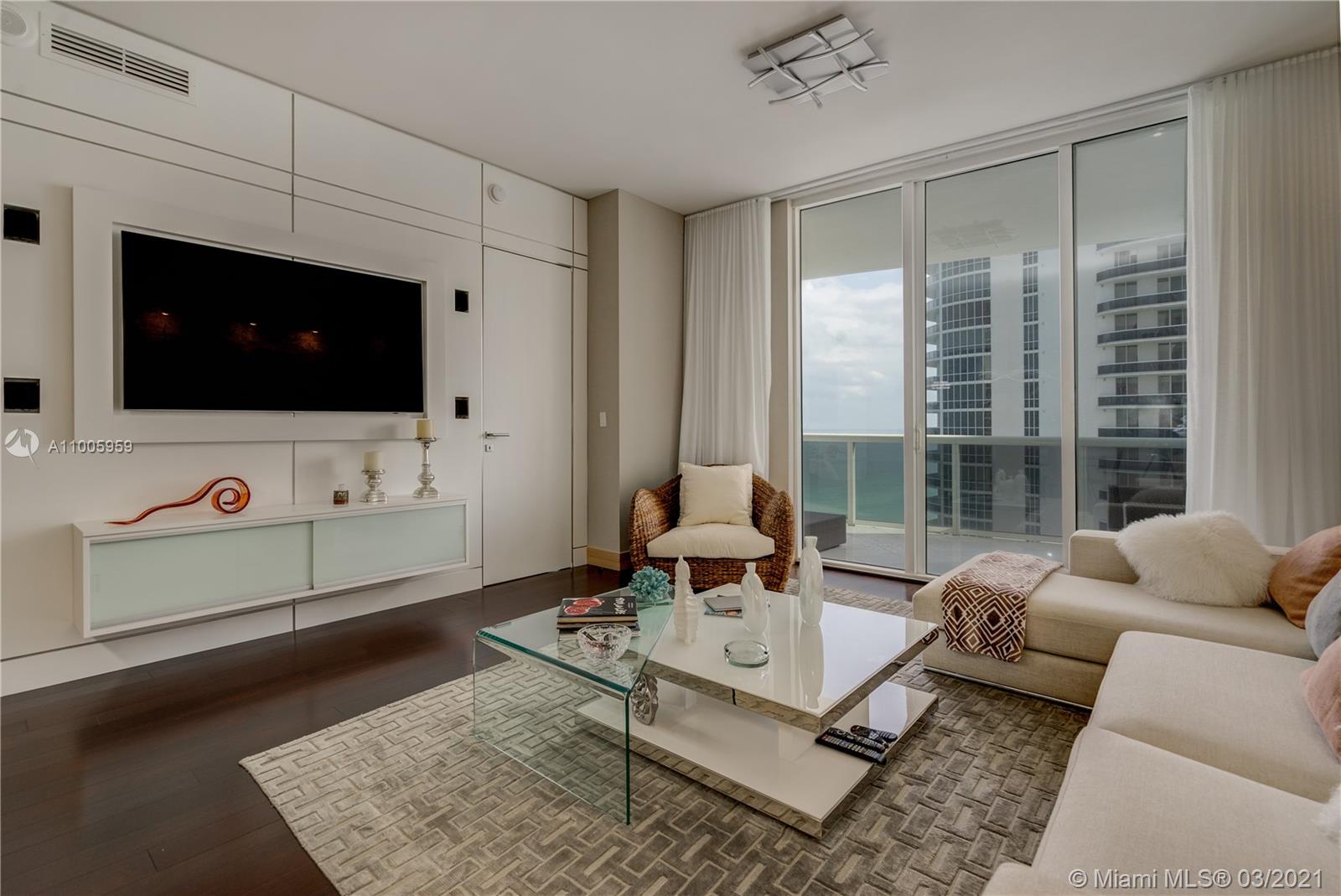 Sunny Isles Beach, FL 33160,16001 Collins Ave #1702