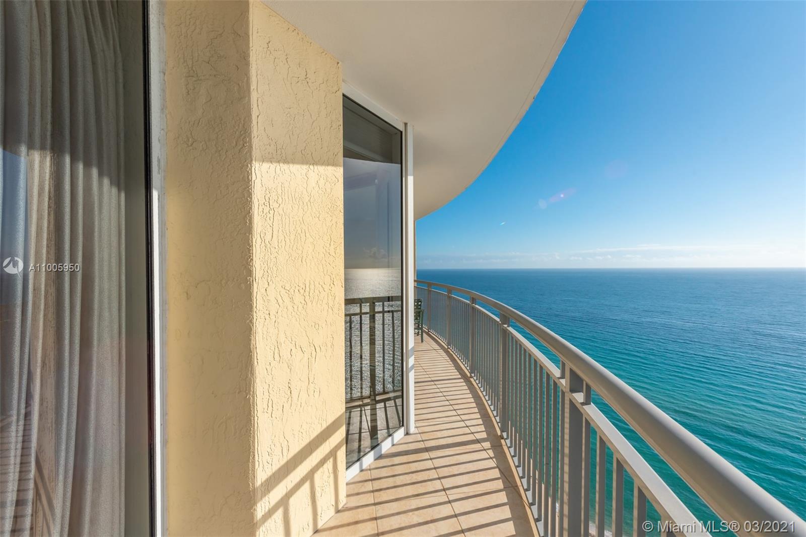 Sunny Isles Beach, FL 33160,17375 Collins Ave #2202