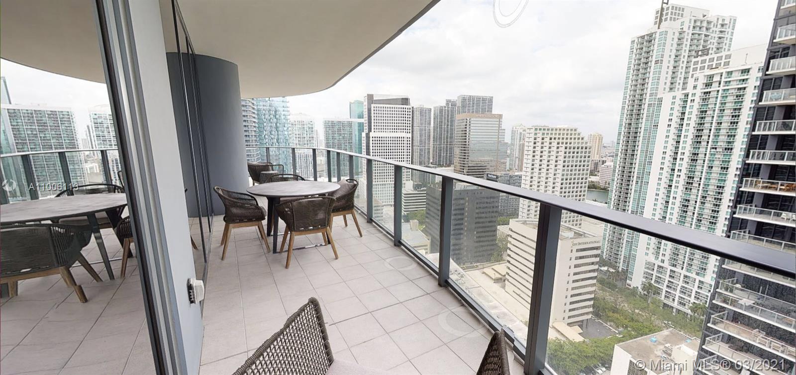 Miami, FL 33131,1000 Brickell Plaza #3315