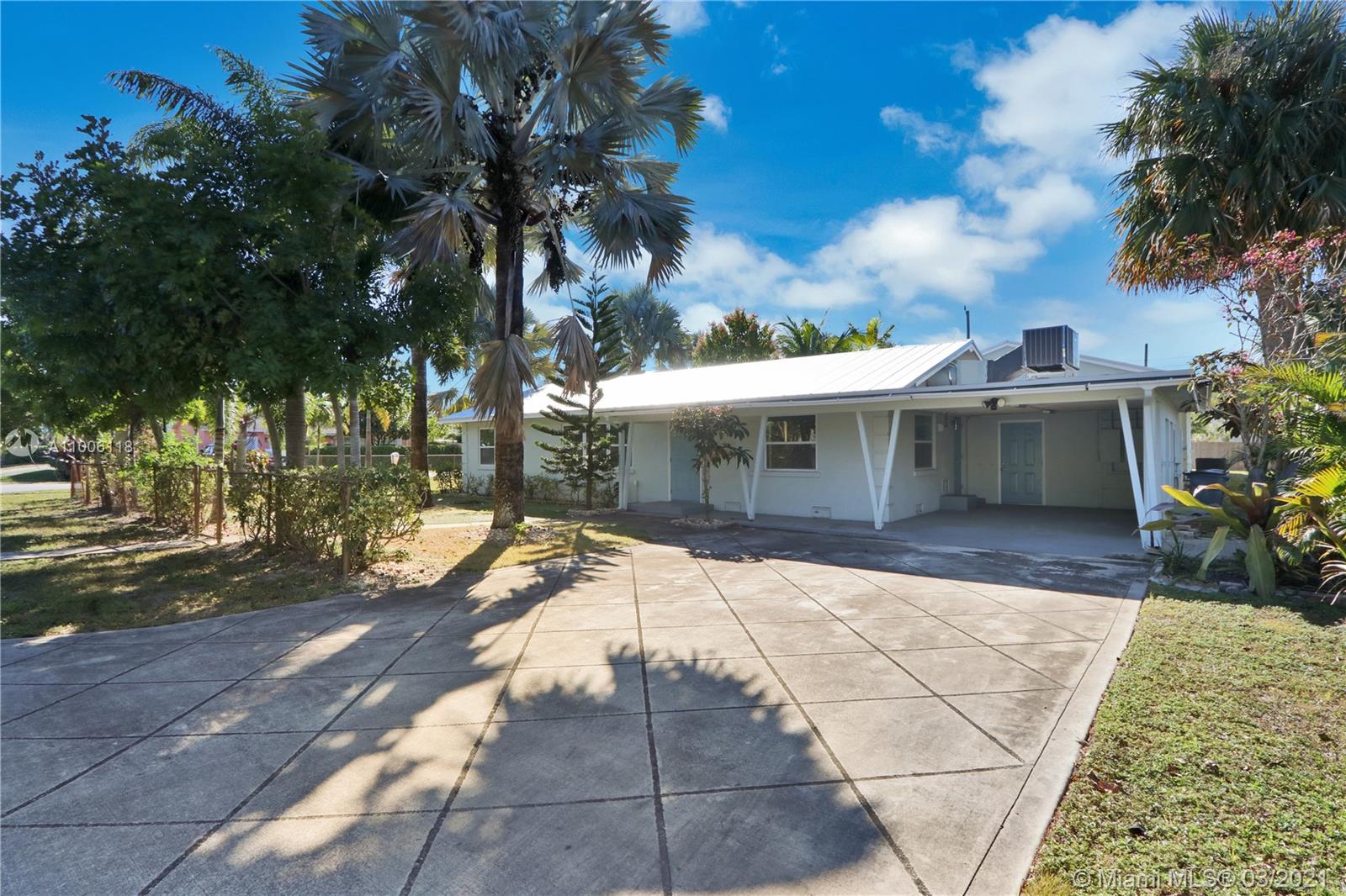 302 3rd St, Jupiter, FL 33458