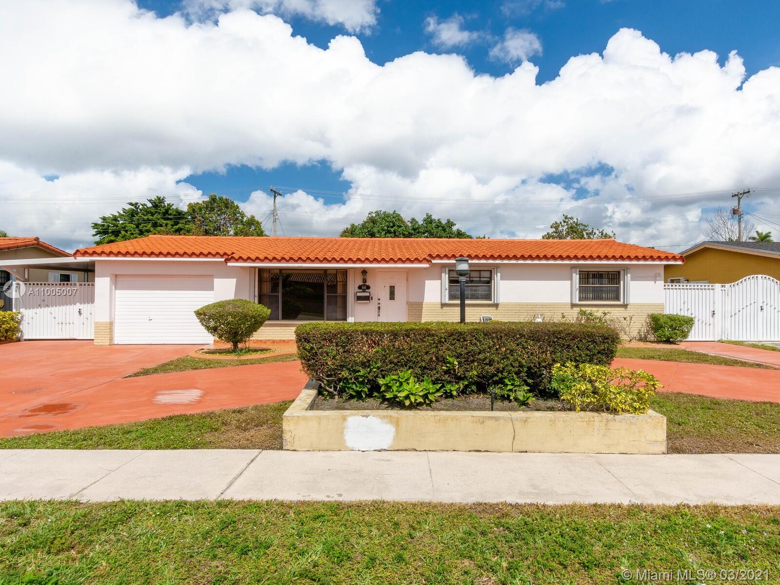 545 W 76th St, Hialeah, FL 33014