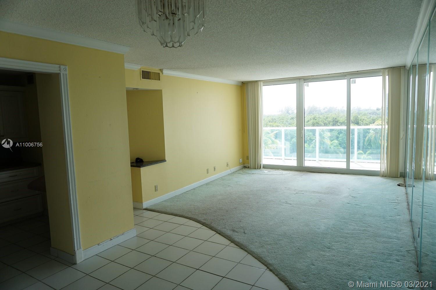 Sunny Isles Beach, FL 33160,100 Bayview Dr #525