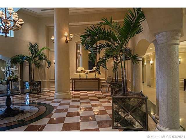 Aventura, FL 33180,20000 E COUNTRY CLUB DR #401