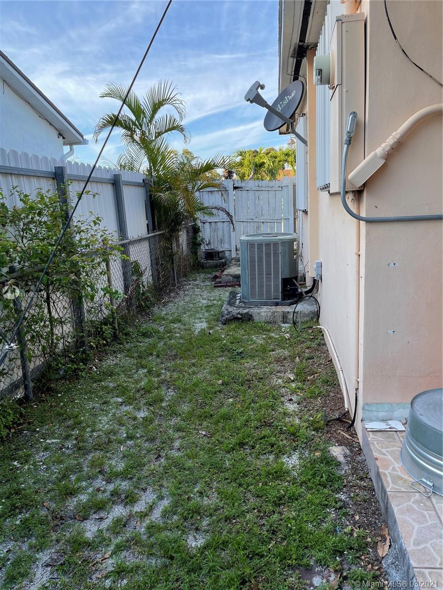 Hialeah, FL 33013,842 E 23rd St