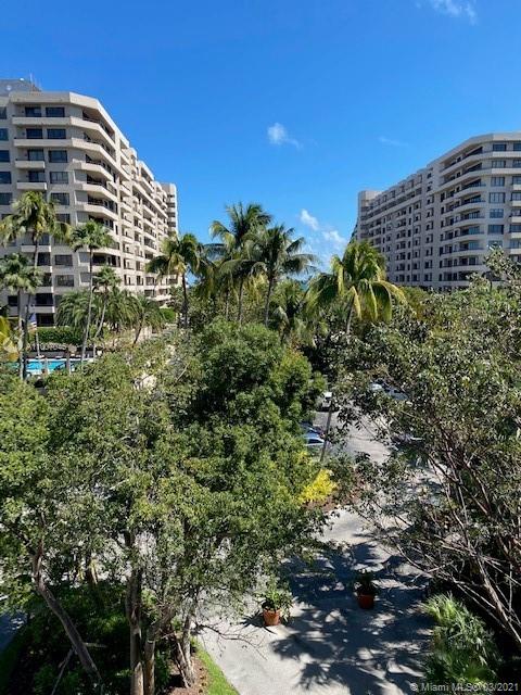 Key Biscayne, FL 33149,161 Crandon Blvd #412