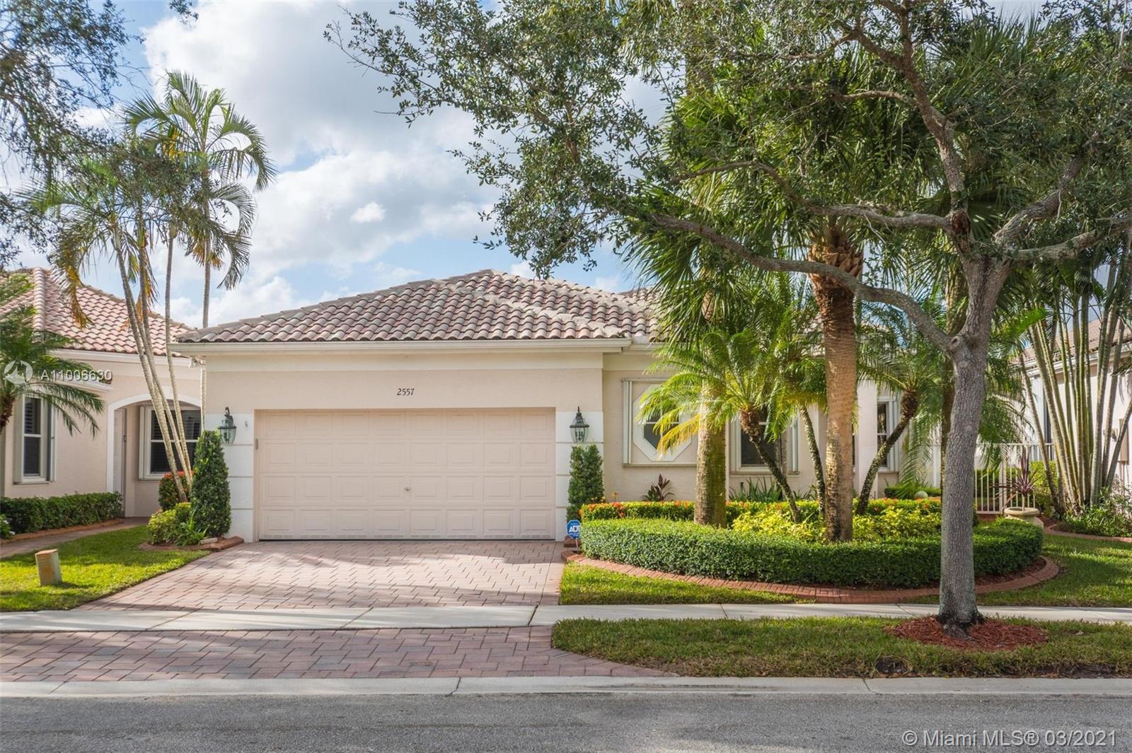 Weston, FL 33327,2557 Bay Pointe Dr