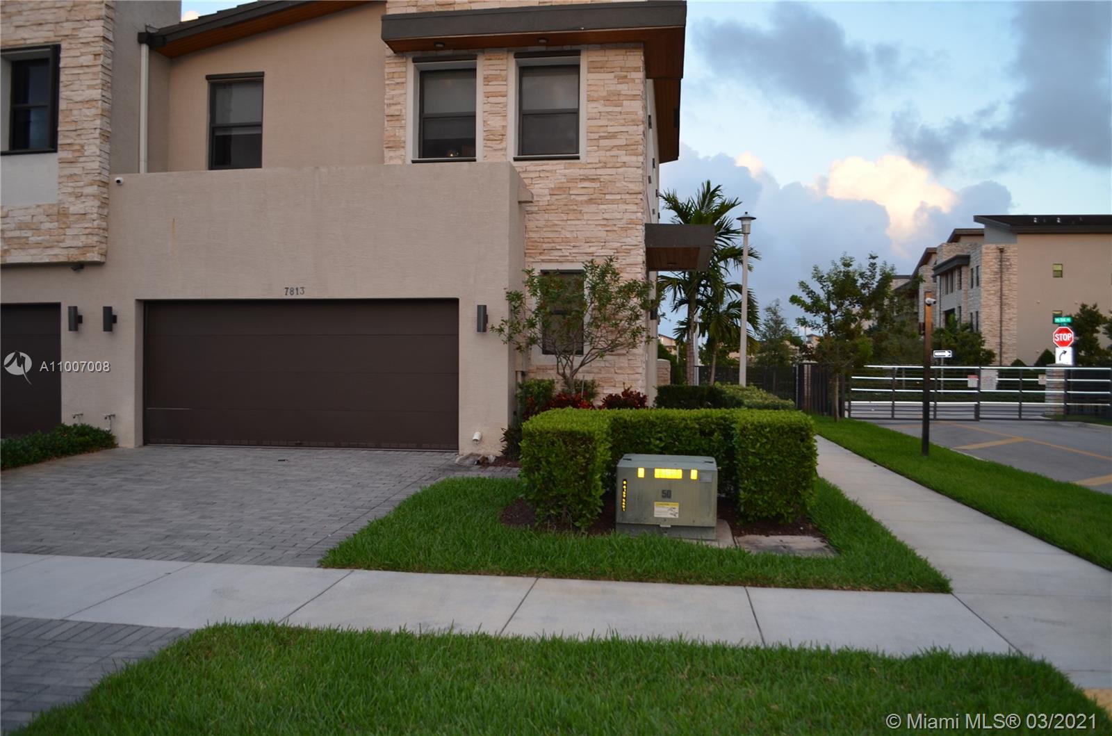 7813 NW 104th Ct #7813, Doral, FL 33178