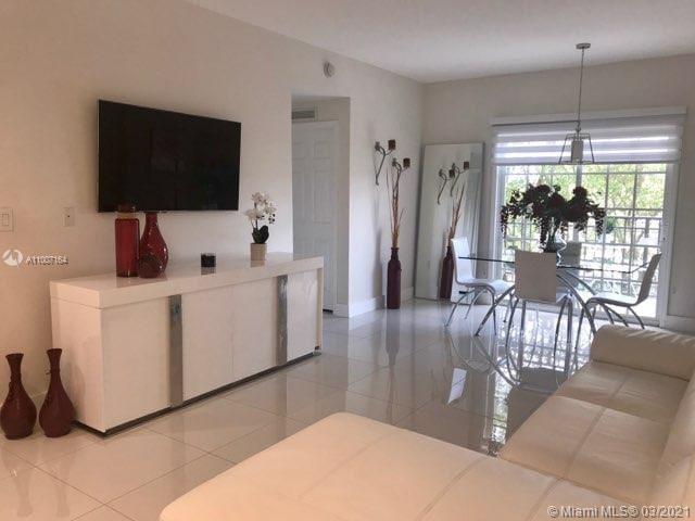 Miami, FL 33134,5271 SW 8th St #206