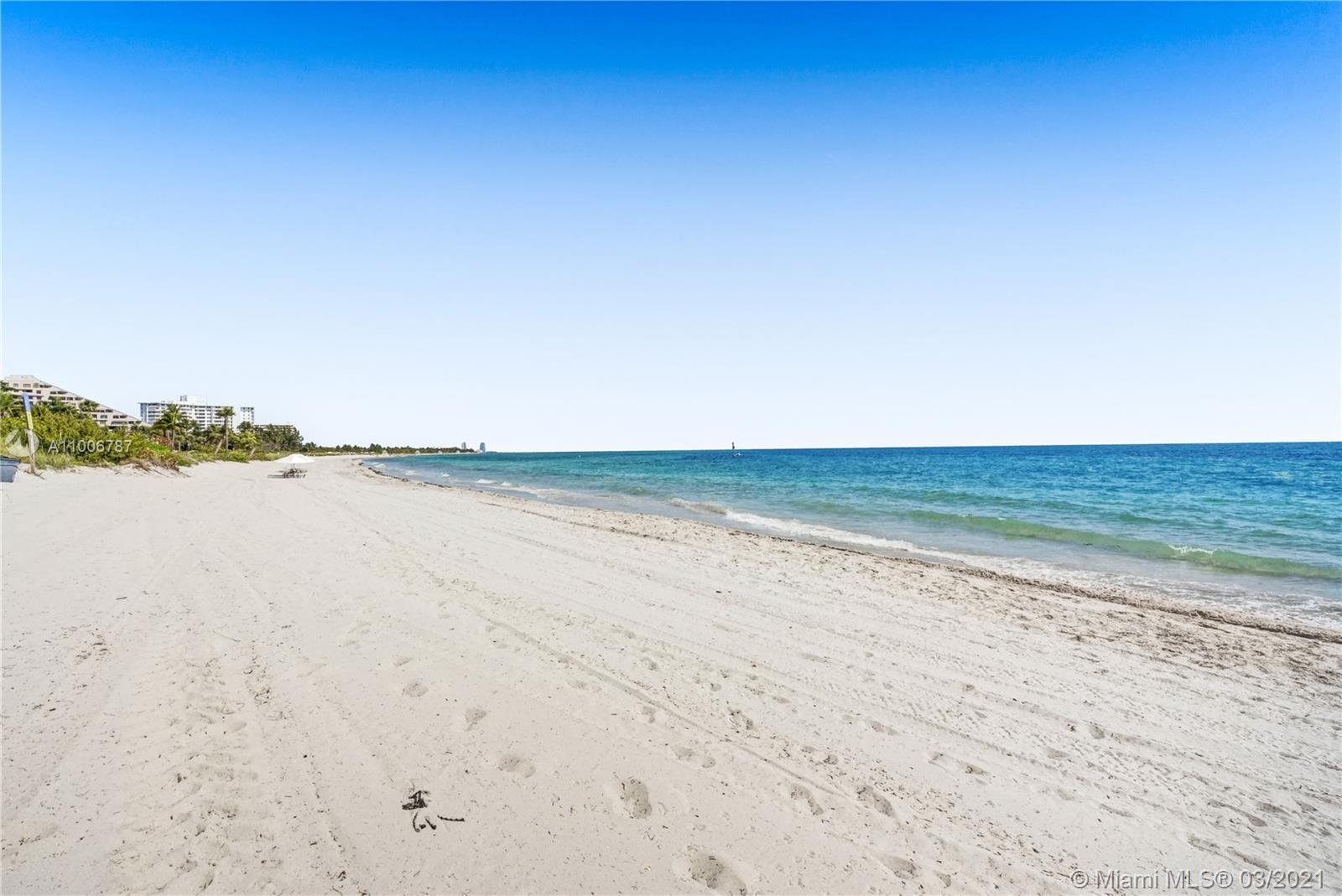 Key Biscayne, FL 33149,430 Grand Bay Dr #1205