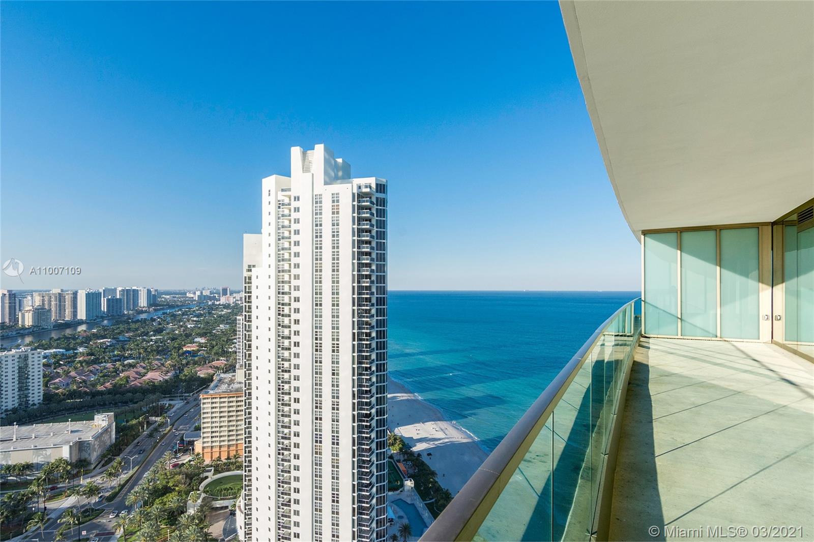 Sunny Isles Beach, FL 33160,18975 Collins Ave #2801