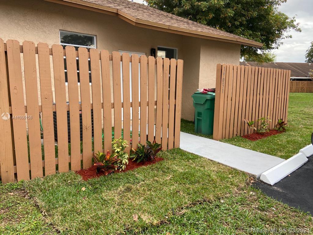 Hialeah, FL 33015,19031 NW 67th Pl