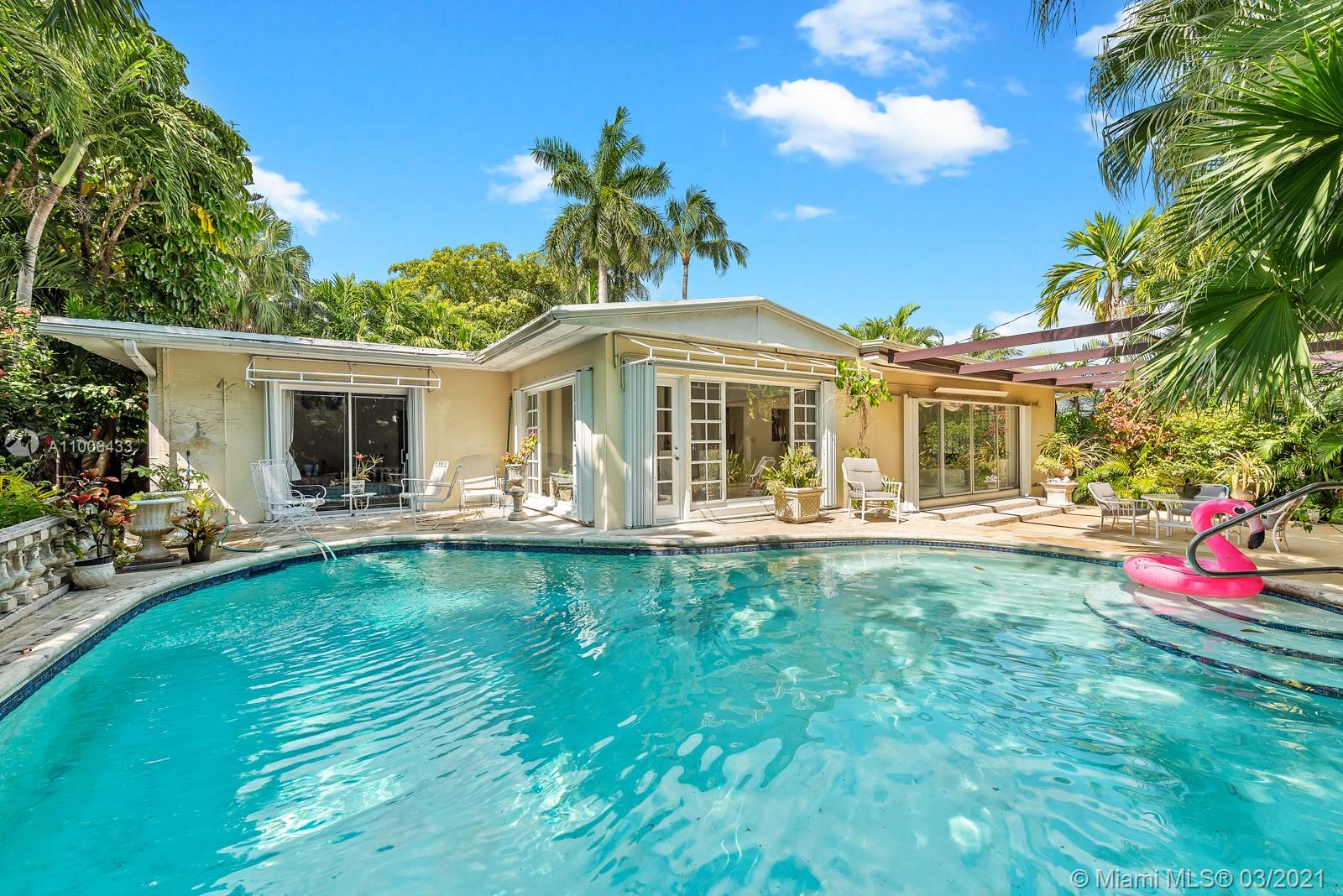 Key Biscayne, FL 33149,230 Buttonwood Dr