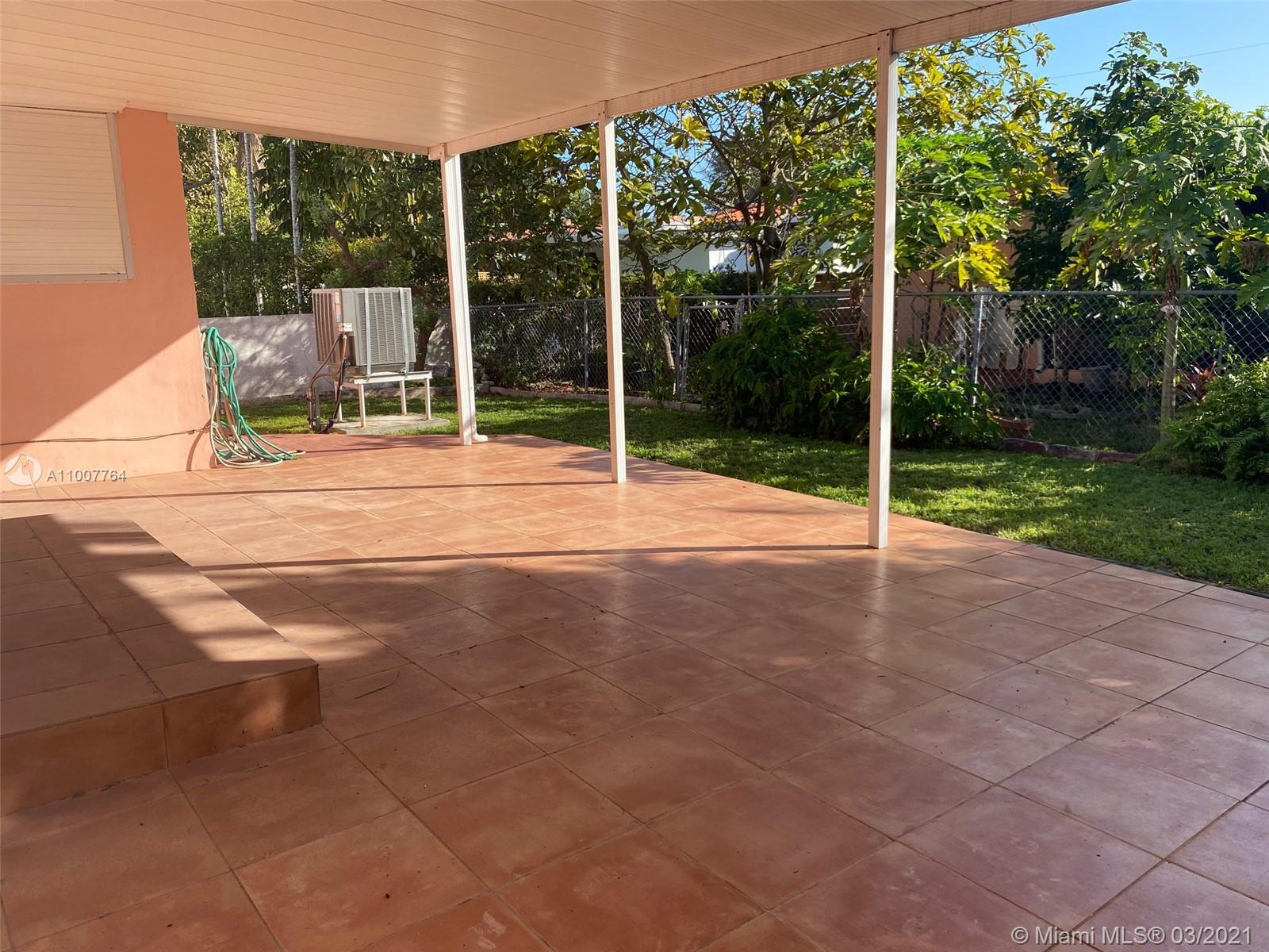 Photo 8 of 9057 Dickens Ave in Surfside - MLS A11007764