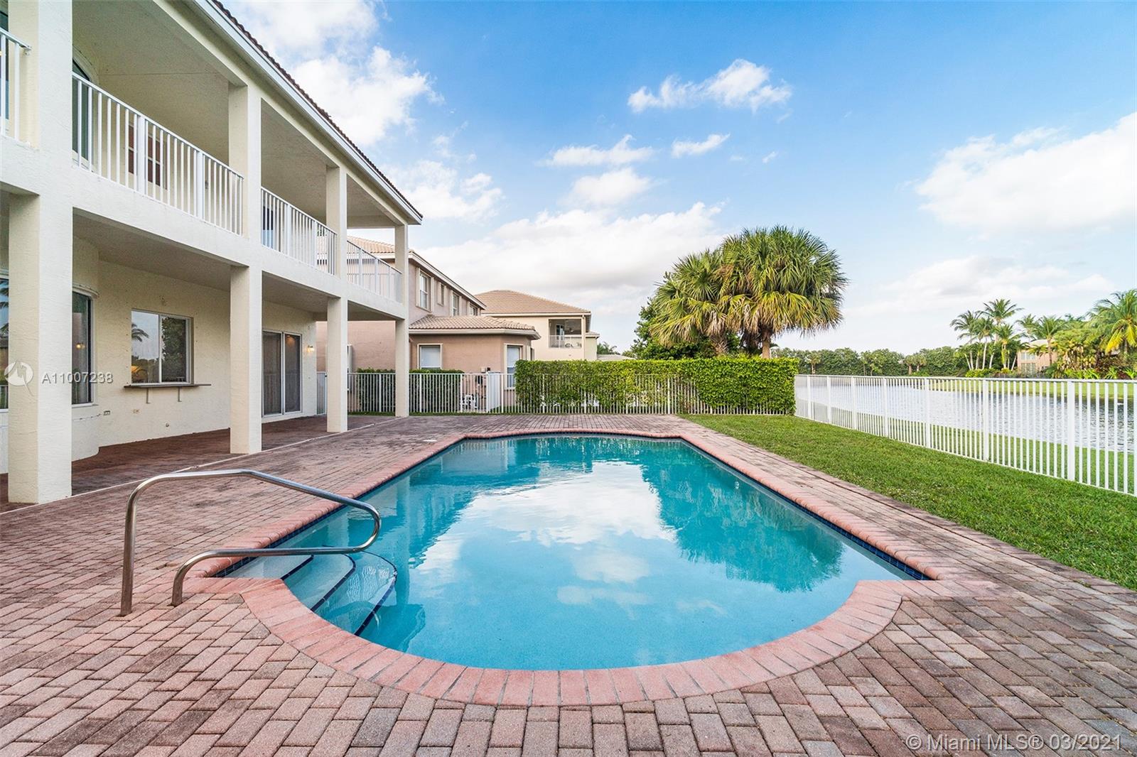 Delray Beach, FL 33446,15622 MESSINA ISLE CT