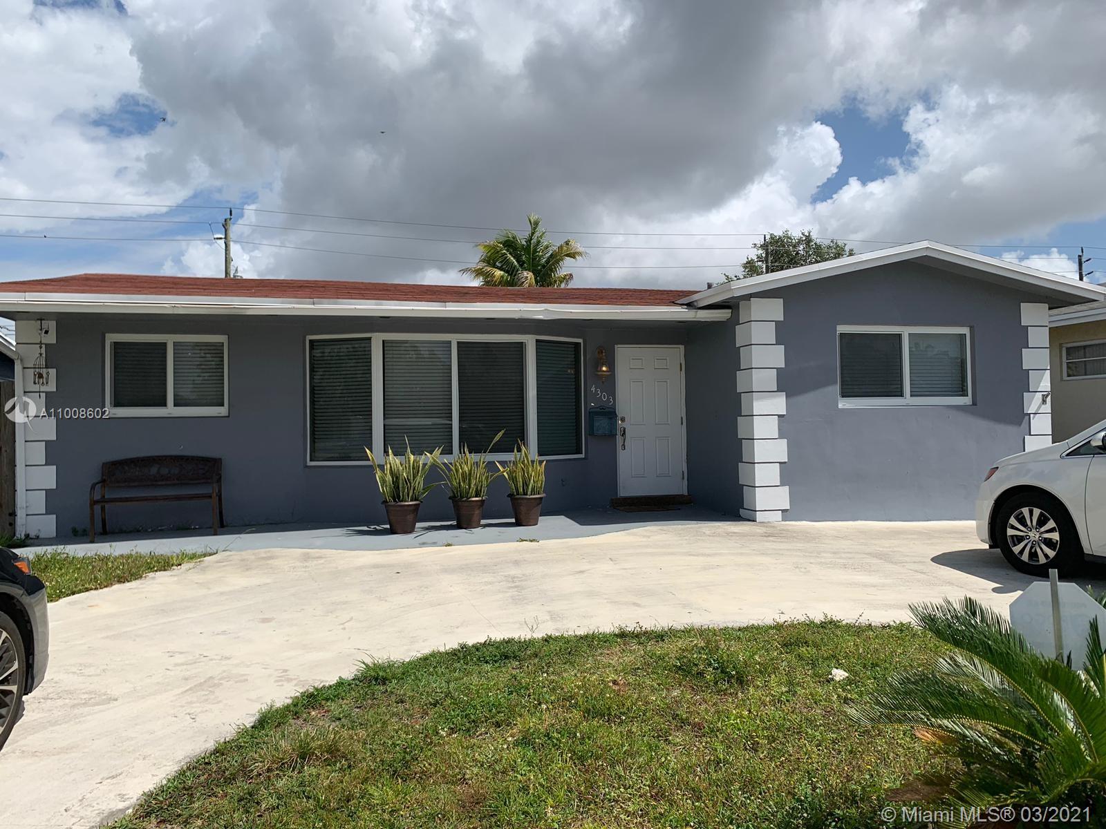 4303 Hayes St, Hollywood, FL 33021