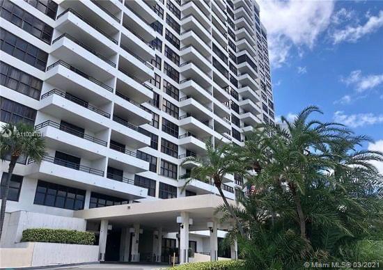 Hallandale Beach, FL 33009,2500 Parkview Dr #305