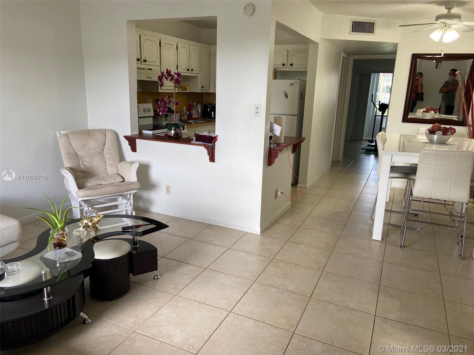 Sunrise, FL 33322,9061 Sunrise Lakes Blvd #215