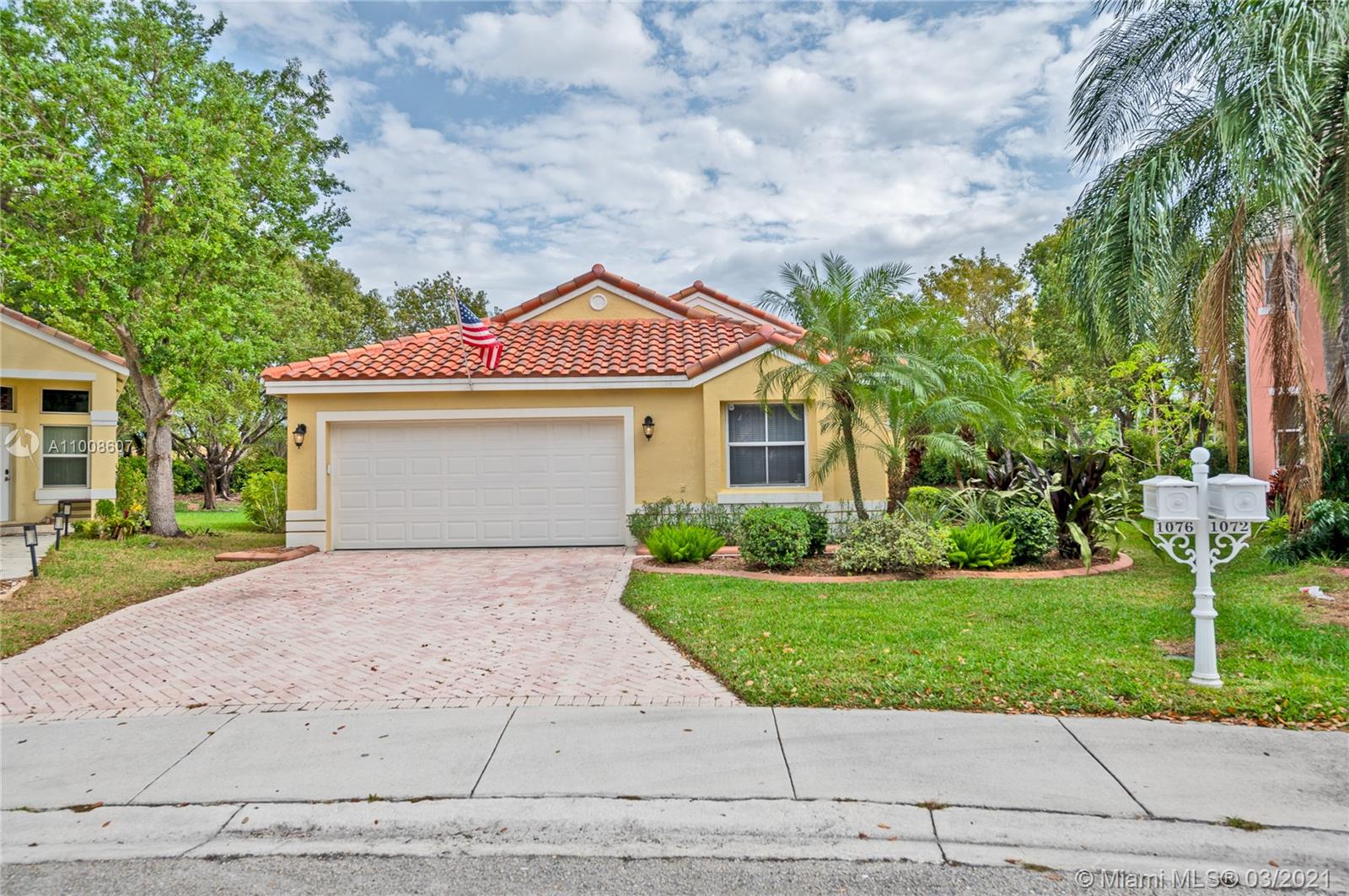 1076 Sequoia Ln, Weston, FL 33327