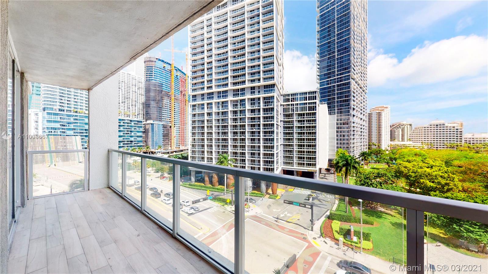 Miami, FL 33131,500 Brickell Ave #801