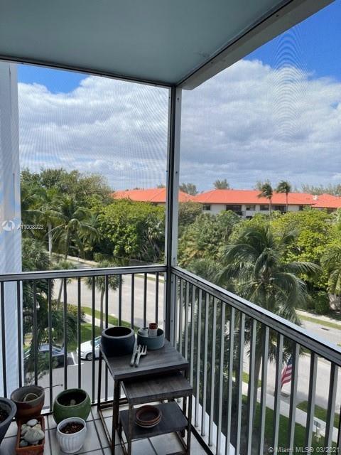 Key Biscayne, FL 33149,150 Ocean Lane Dr #5H