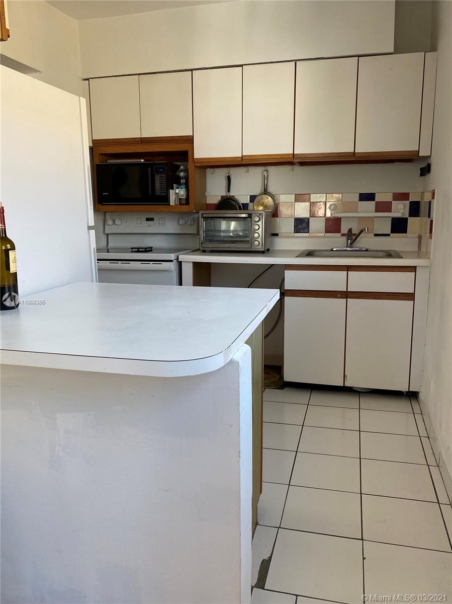 Miami Beach, FL 33139,1308 Drexel Ave #302