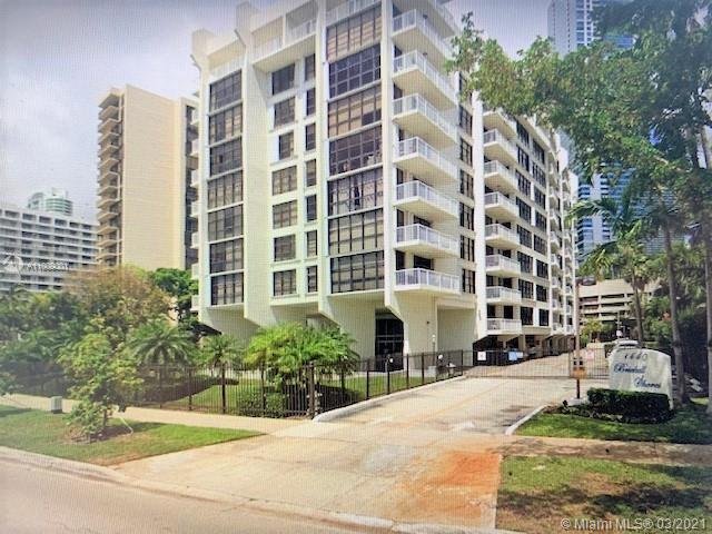 1440 Brickell Bay Dr #304, Miami, FL 33131