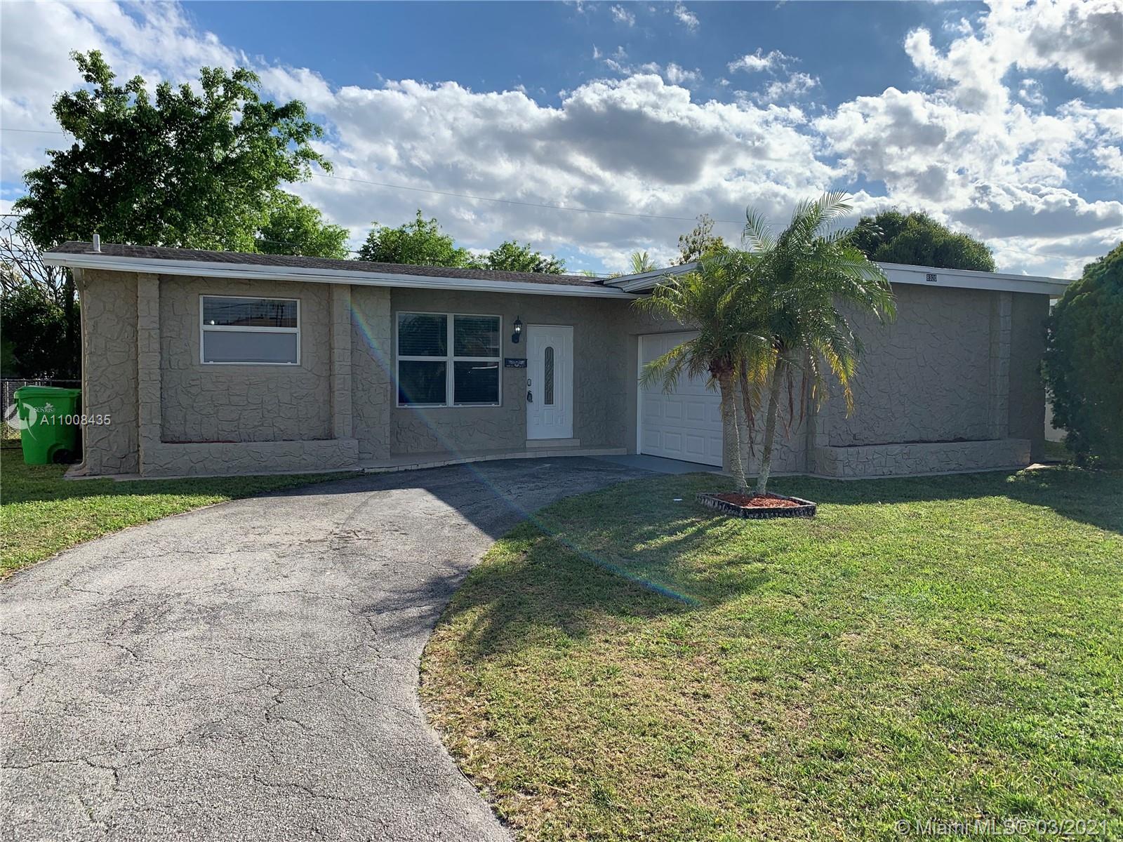 8320 NW 25th St, Sunrise, FL 33322