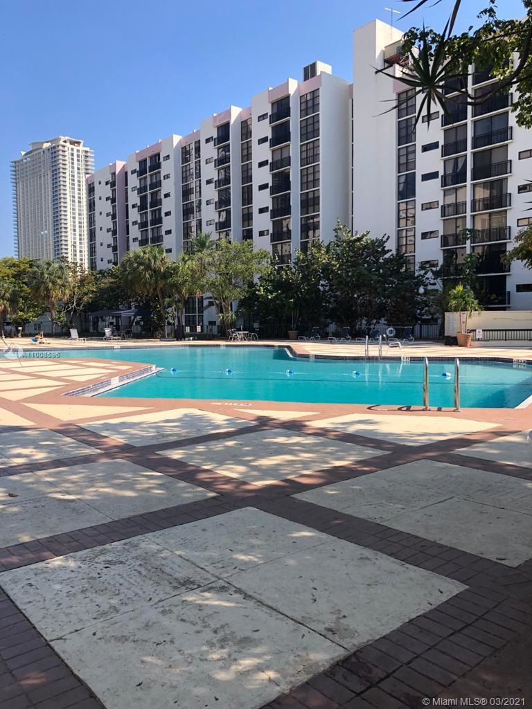 Sunny Isles Beach, FL 33160,17011 N Bay Rd #612