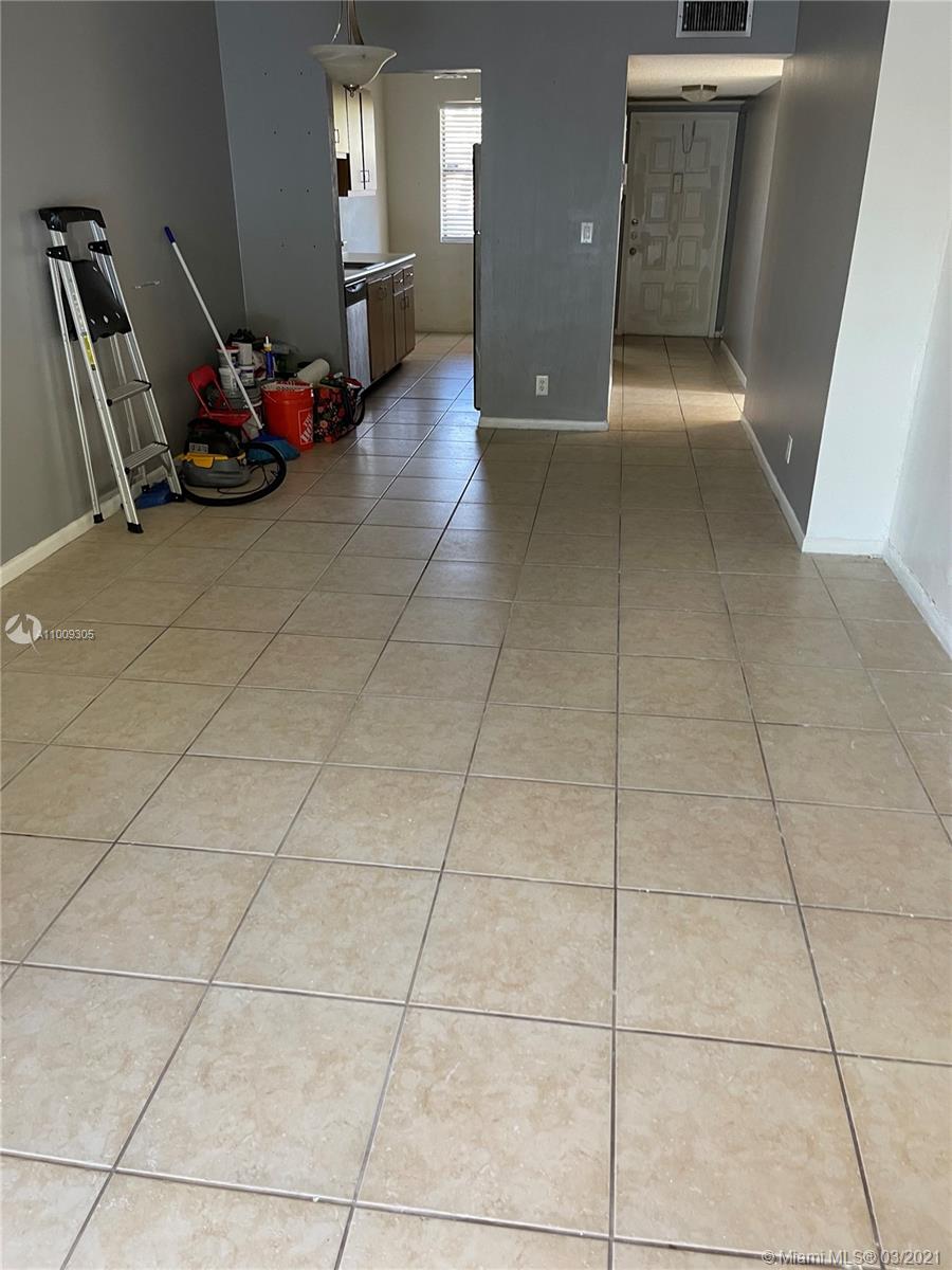 Sunrise, FL 33351,9844 Nob Hill Ct #9844