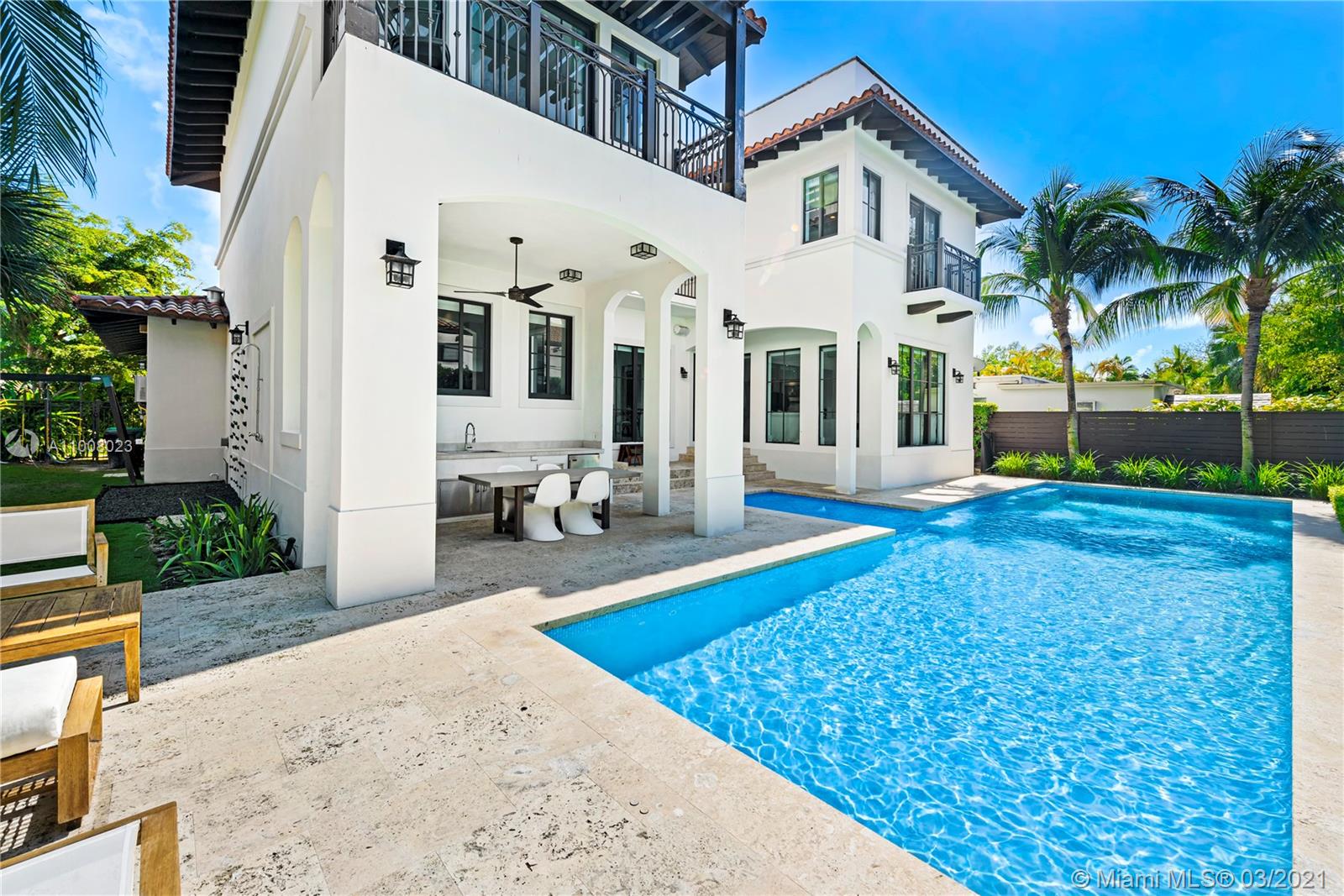 Key Biscayne, FL 33149,330 Harbor Ct