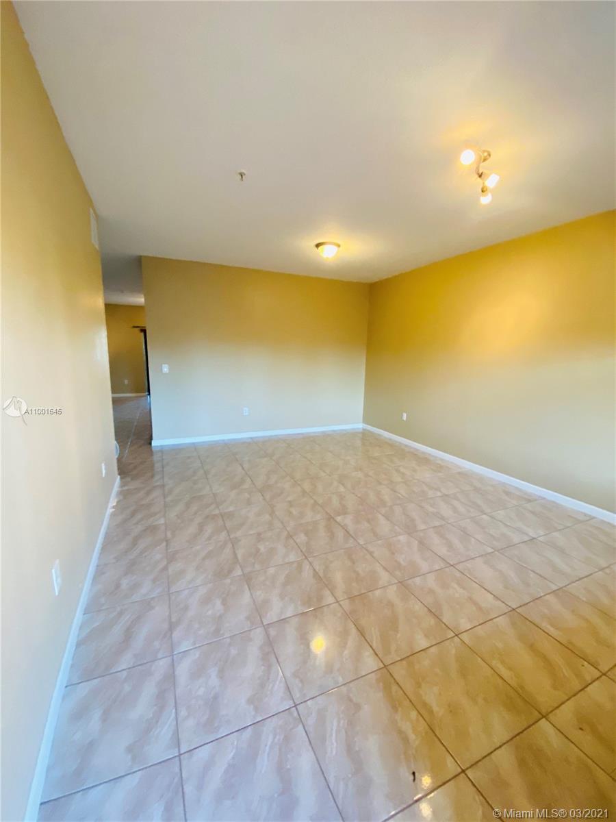 Hialeah, FL 33015,17350 NW 67th Ave #110