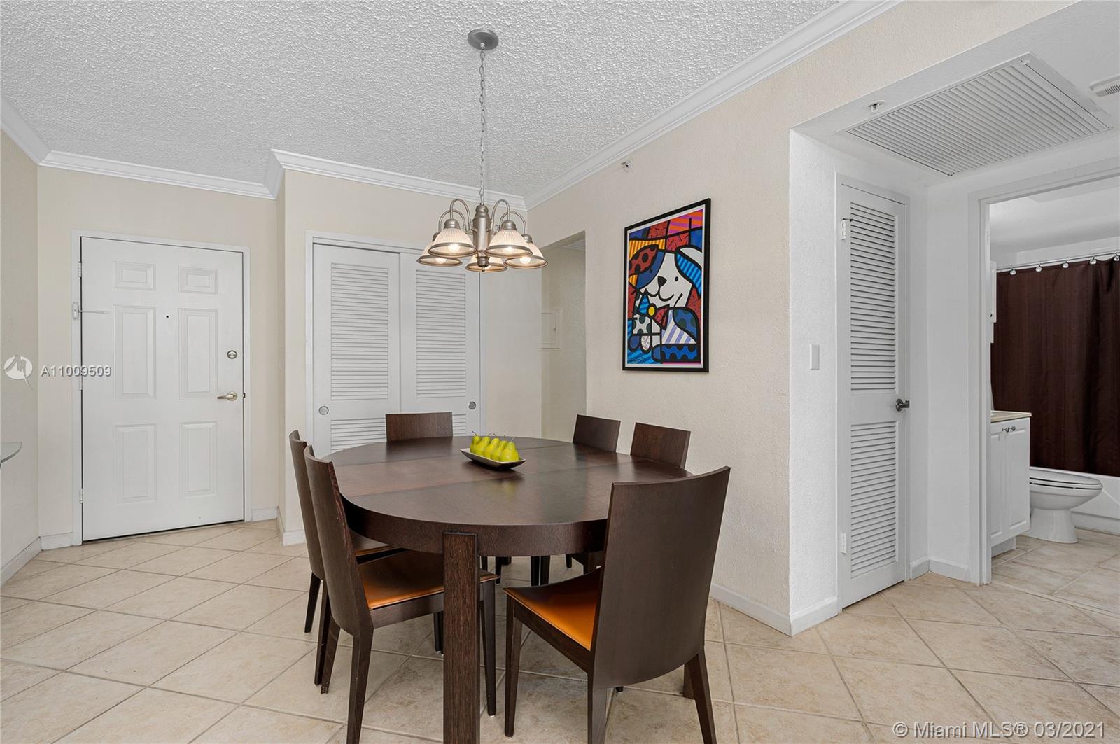 Hollywood, FL 33019,2501 S Ocean Dr #301