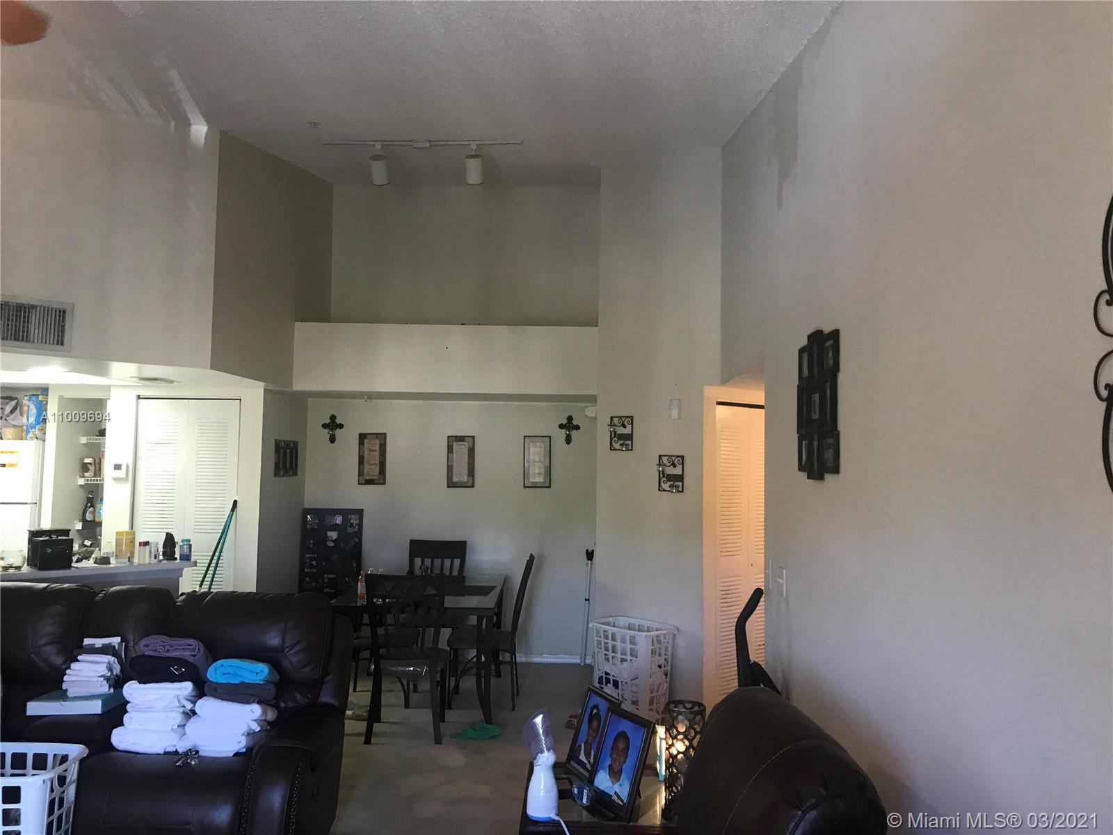 Royal Palm Beach, FL 33411,300 N Crestwood Ct N #307