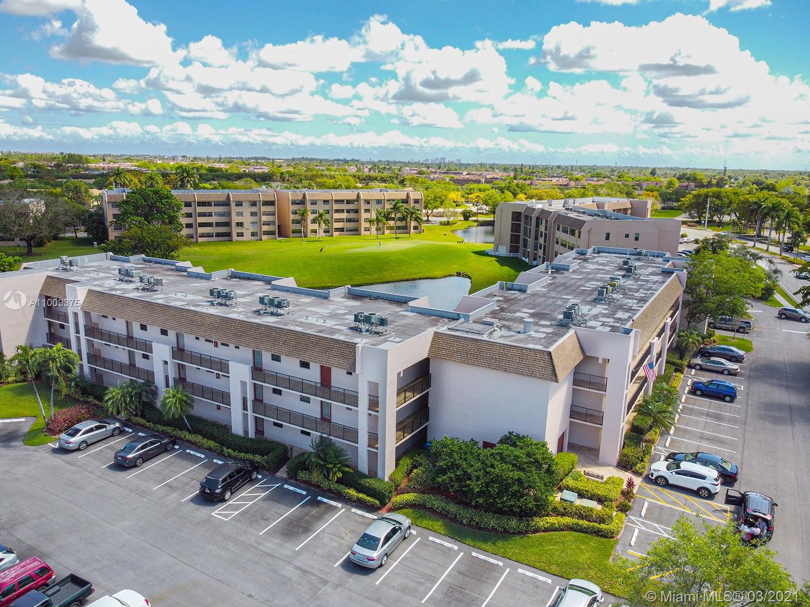 10123 Sunrise Lakes Blvd #302, Sunrise, FL 33322